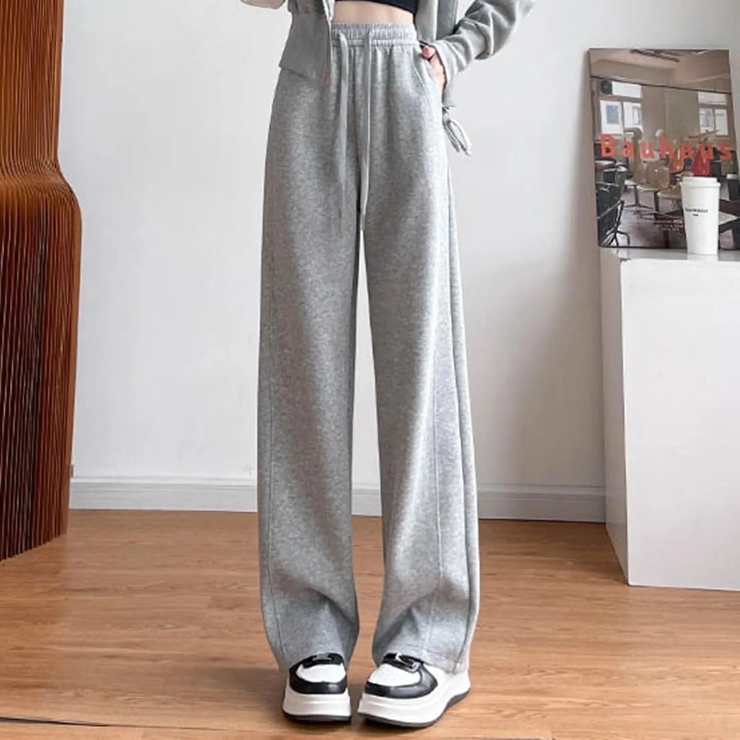 Cargo Sweatpants for Women Wide Leg High Waisted Baggy Drawstring Joggers Comfy Workout Loose Pants with Pockets