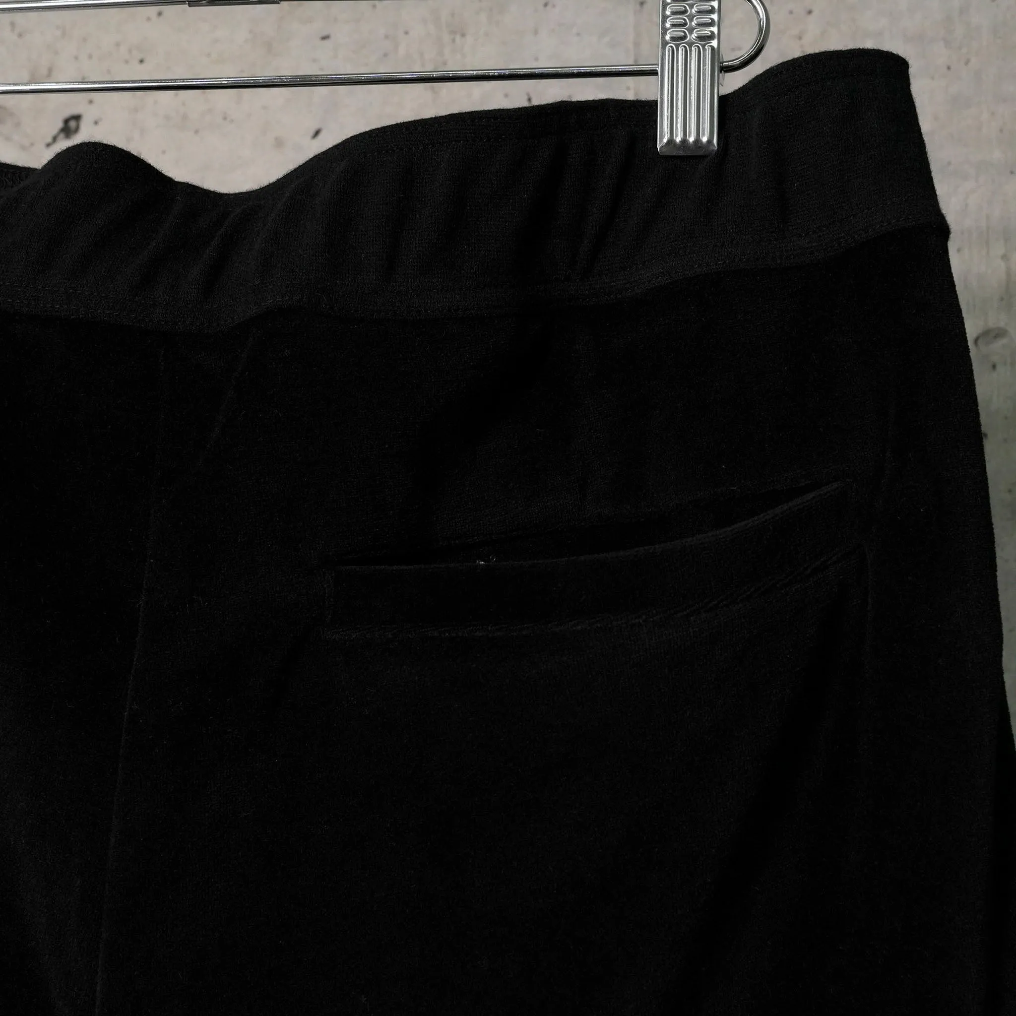 VELOUR TRACK PANTS / BLACK